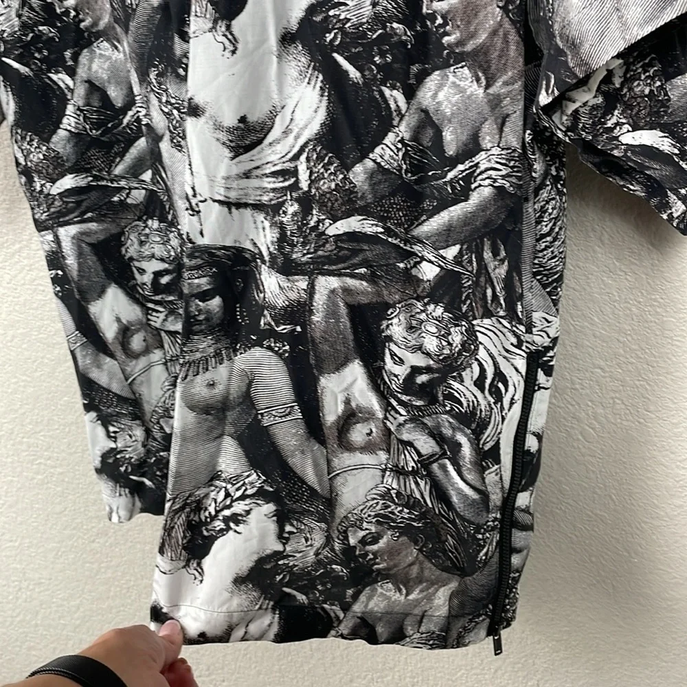 New Undercover Statue Print Short Sleeve Button Up Shirt Mens Sz 5